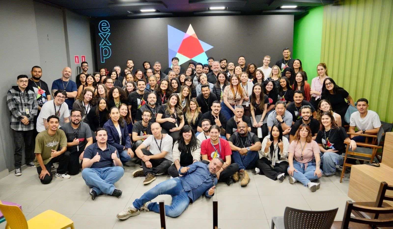 Time ATMO reunido — a cultura por trás das experiências